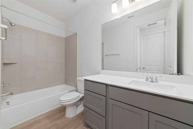 Building Photo - 1434 Girasol St