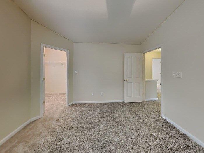 Building Photo - 2727 Oasis Ln