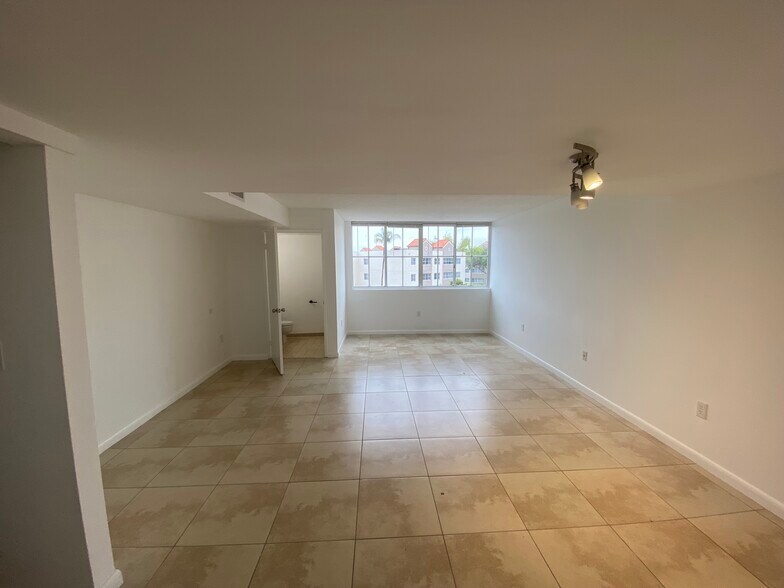 Building Photo - 6045 Northwest 186th Street