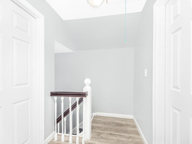 Building Photo - 555 Kimball Ave