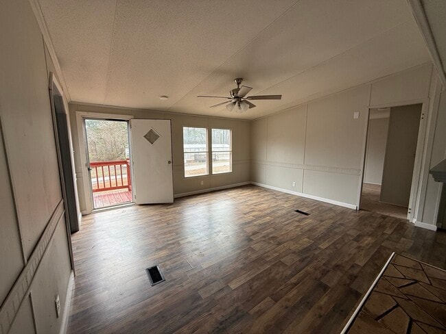 Building Photo - 142 Co Rd 405