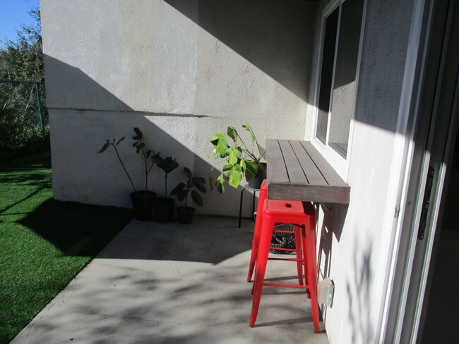 Building Photo - Desirable Mission Valley 2Bdr 2BA Condo!