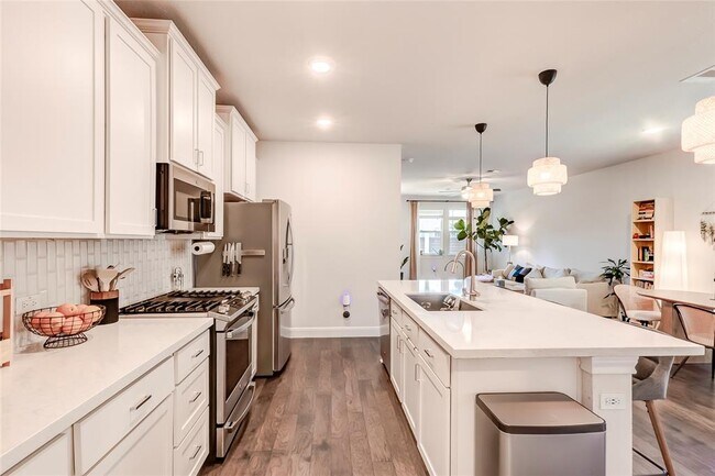 Building Photo - 15805 Oglethorpe Dr