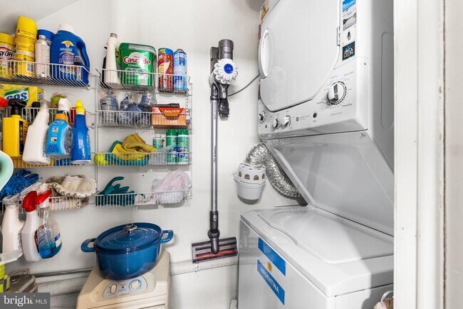 Building Photo - 110 Cross Keys Rd