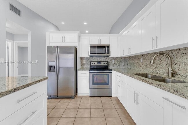 Building Photo - 14711 SW 61st Terrace