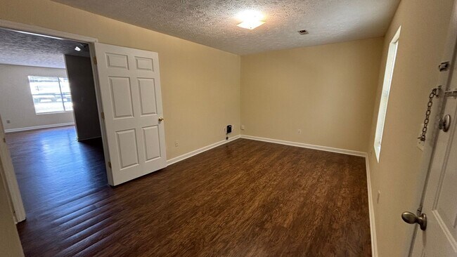 Building Photo - 133 Clover Valley Cir