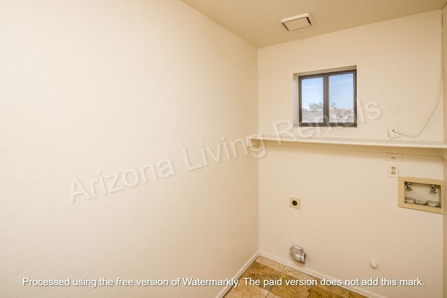 Building Photo - FIRST TWO WEEKS FREE!