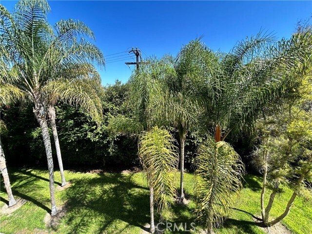 Building Photo - 2404 Via Mariposa W
