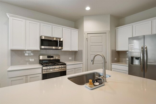 Building Photo - 253 Deserti Rd