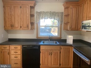 Building Photo - 2621 Darby Dr