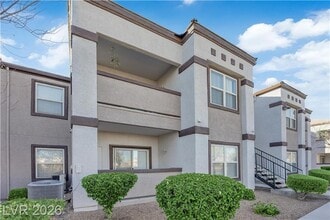 Building Photo - Beautiful 2 bedroom condo with garage!!!