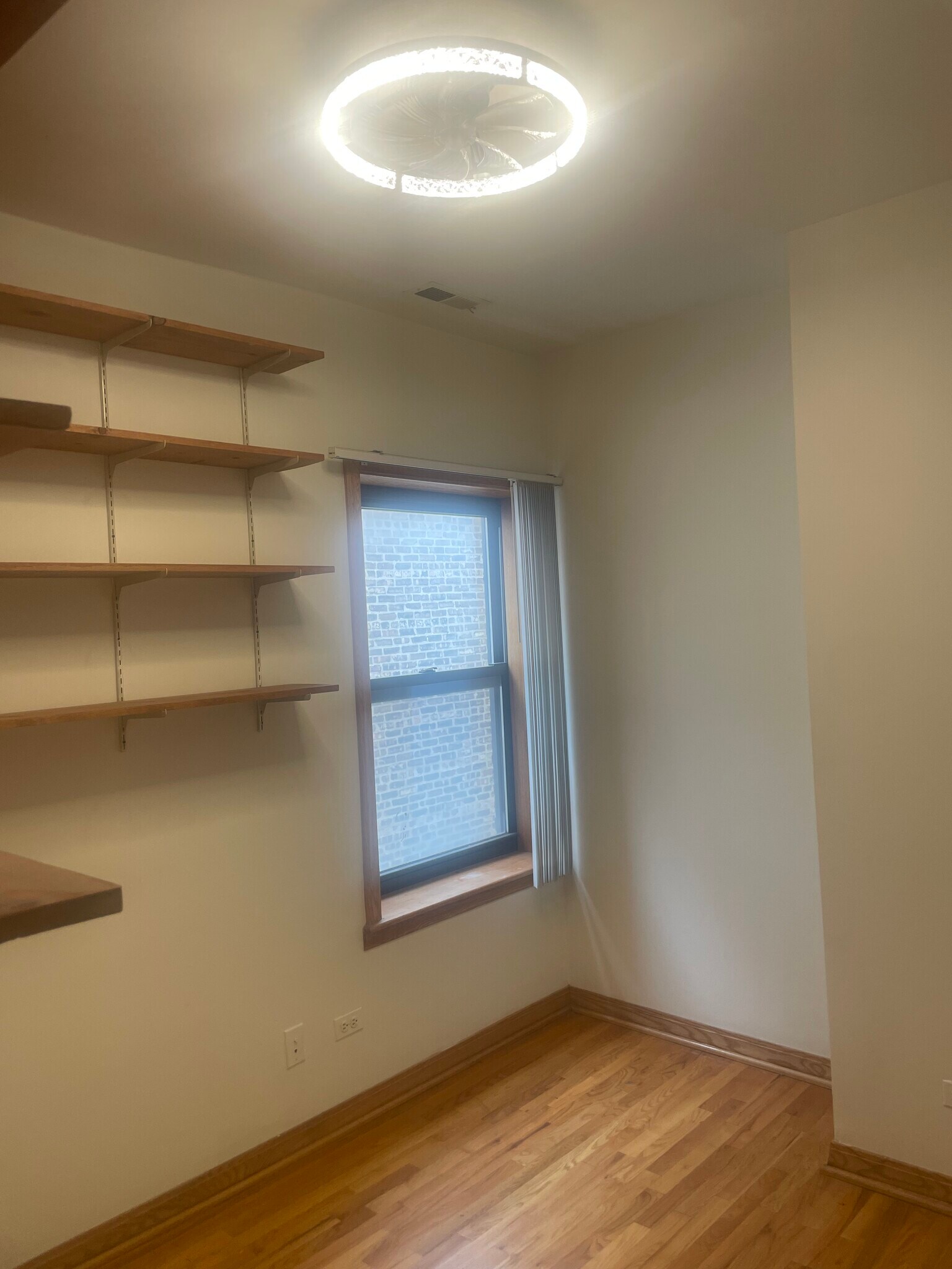 Building Photo - 8742 S Harper Ave