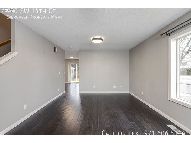 Building Photo - 400 SW 14th Ct