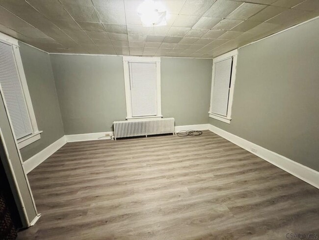 Building Photo - 195 D St