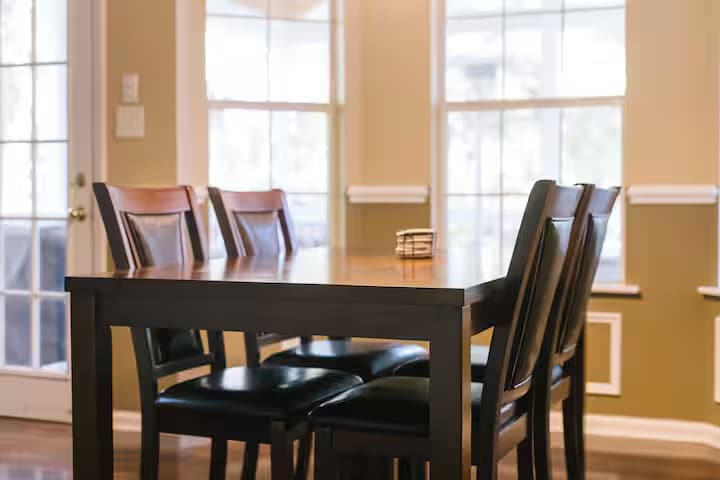 Building Photo - Room in House on Sandy Pines Dr