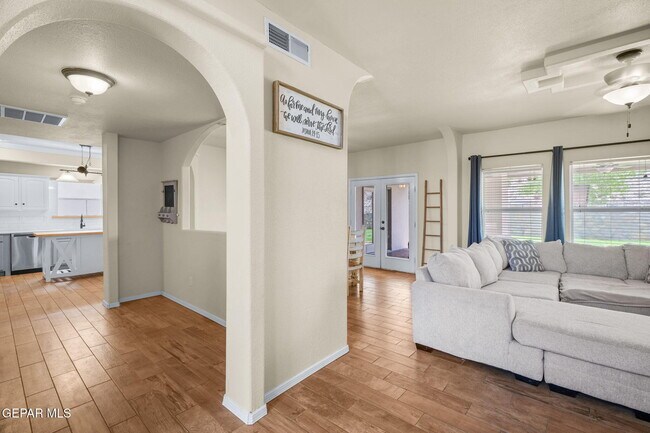 Building Photo - 6384 Franklin Gate Dr