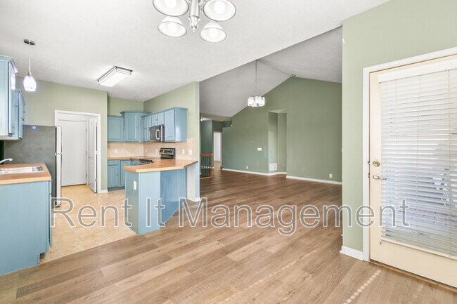 Building Photo - 7425 N 77th Ave