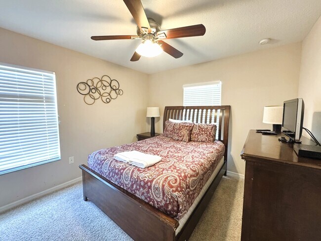 Building Photo - 3078 Seaview Castle Dr