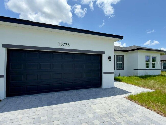 Building Photo - 15775 SW 59th Avenue Rd