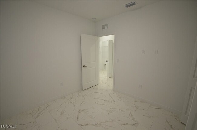 Building Photo - 2181 Mitchell Ct