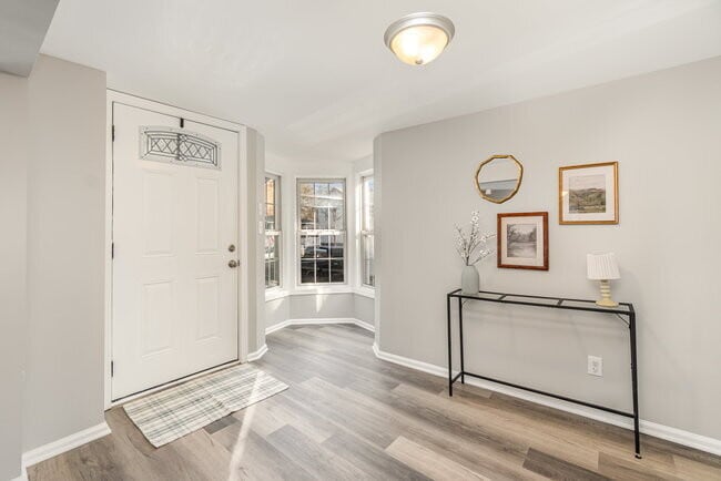 Building Photo - 28 W Main St