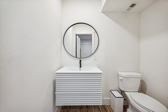 Building Photo - 13062 Trail Hollow Dr