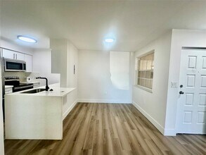 Building Photo - 2890 N Oakland Forest Dr