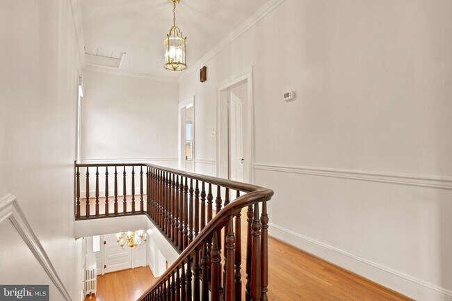 Building Photo - 209 N Washington St