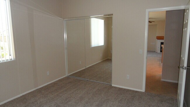 Building Photo - Single Story 4 BR 2.5 BA  Home On Cul-de-sac With 3 Car Attached Garage