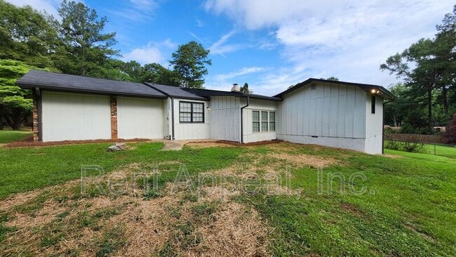 Building Photo - 1007 Strawberry Ln