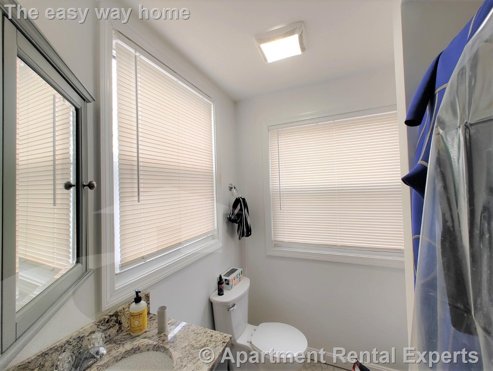 Building Photo - 50 Derby St