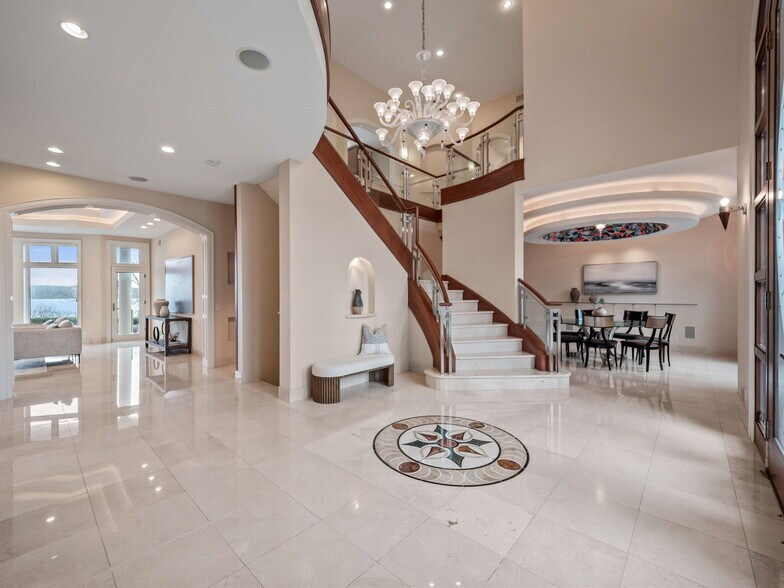 Building Photo - 3856 Vista Ln