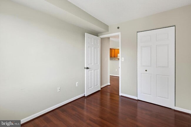 Building Photo - 2181 Jamieson Ave