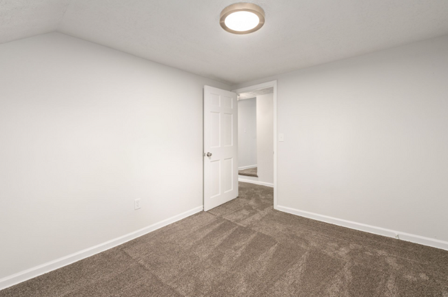 Building Photo - 1584 Mink St SW