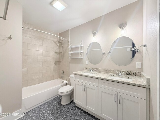 Building Photo - 3055 Rosselle St