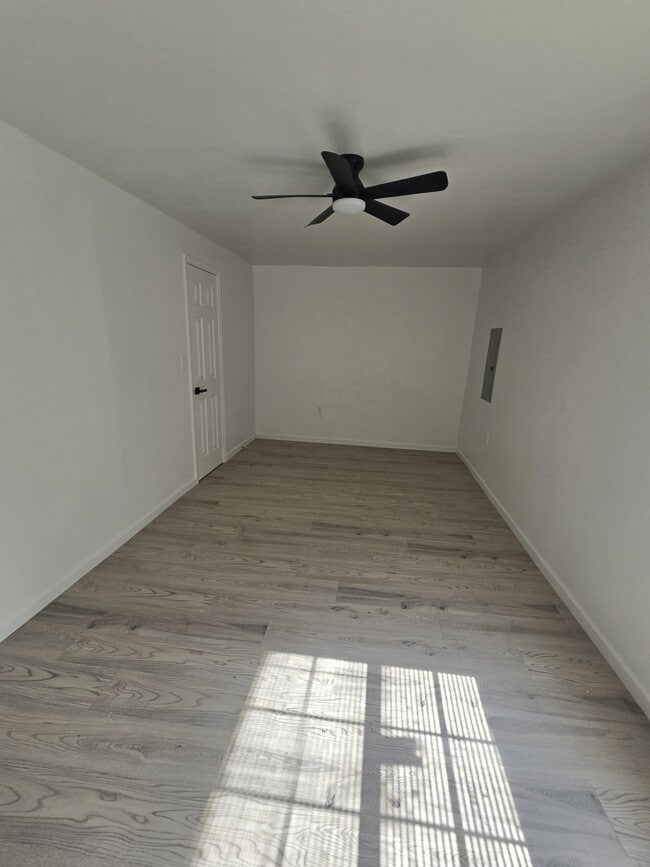 Building Photo - 3128 NW 33rd St