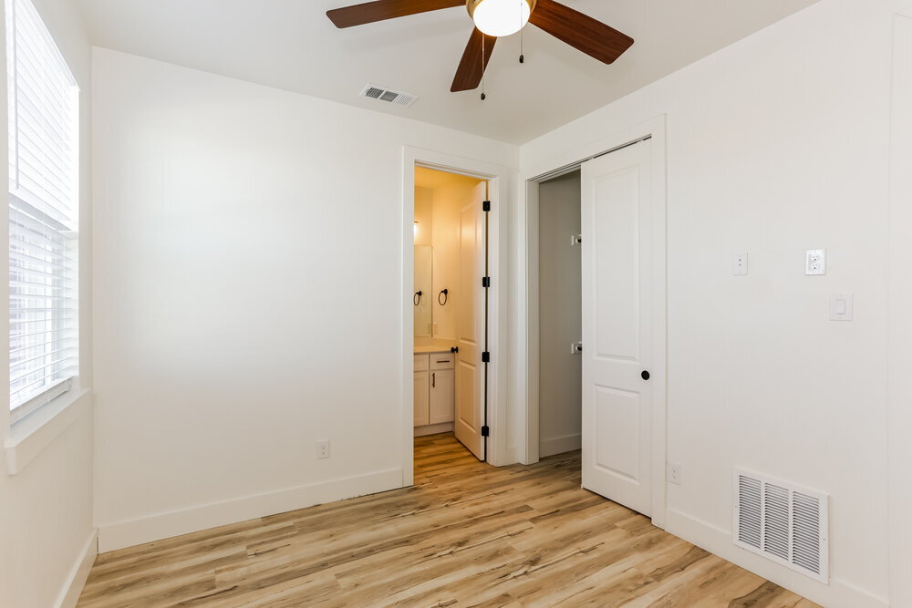 Building Photo - 7177 9th Hole Dr