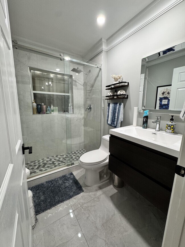 Building Photo - 18038 Rhumba Way