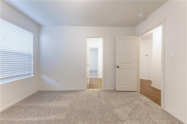 Building Photo - 6412 Turin Ln
