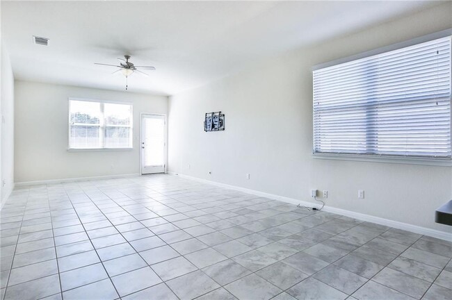 Building Photo - 637 Gabrielle Anne Dr