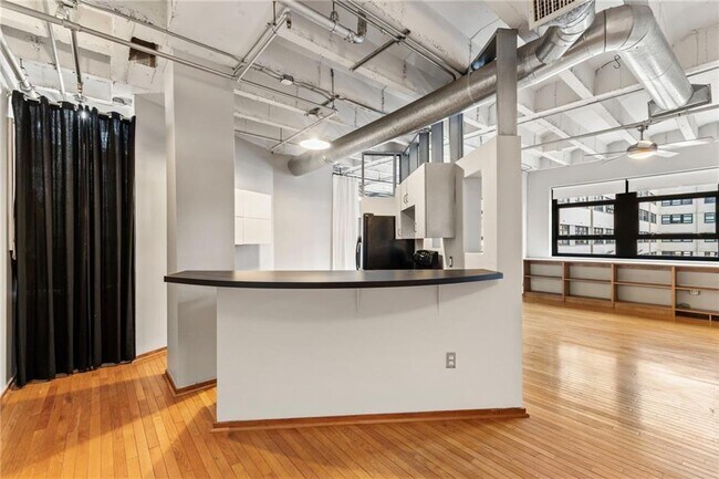 Building Photo - 878 Peachtree St NE