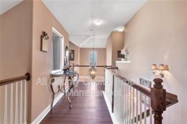 Building Photo - 27 Green Terrace Cove