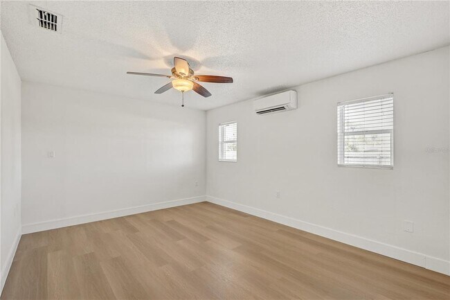 Building Photo - 7012 Pin Cherry Ln