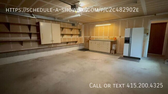 Building Photo - 740 Woodcrest Ln