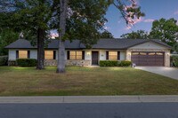 Building Photo - 3963 SE 17th Pl