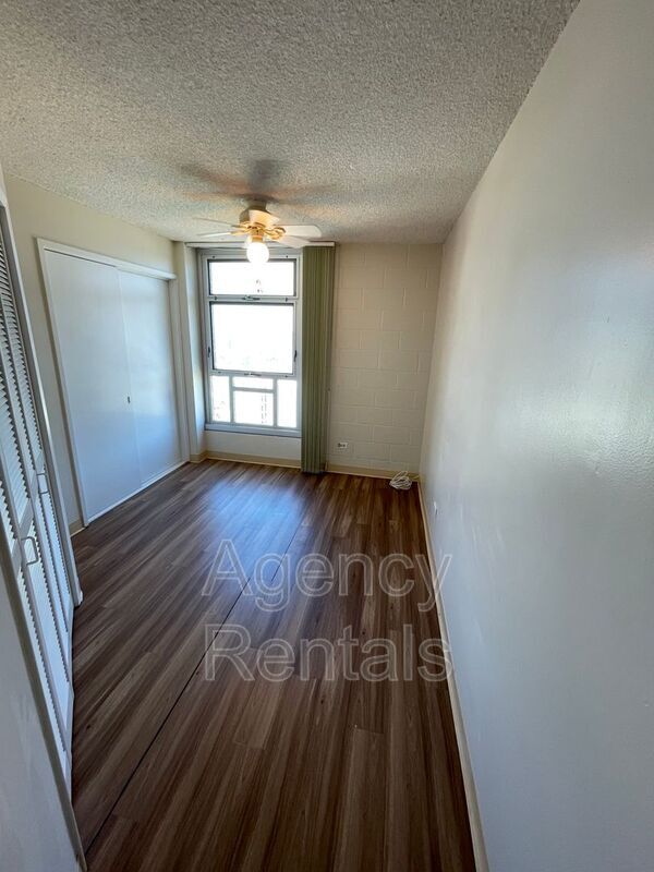 Building Photo - 1031 Maunaihi Pl