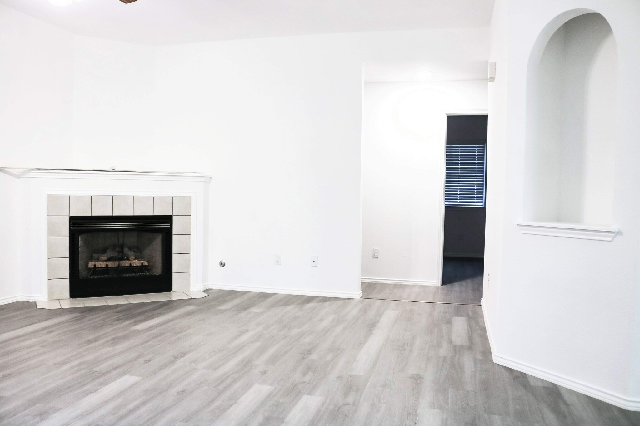 Building Photo - 17400 Bottle Springs Ln