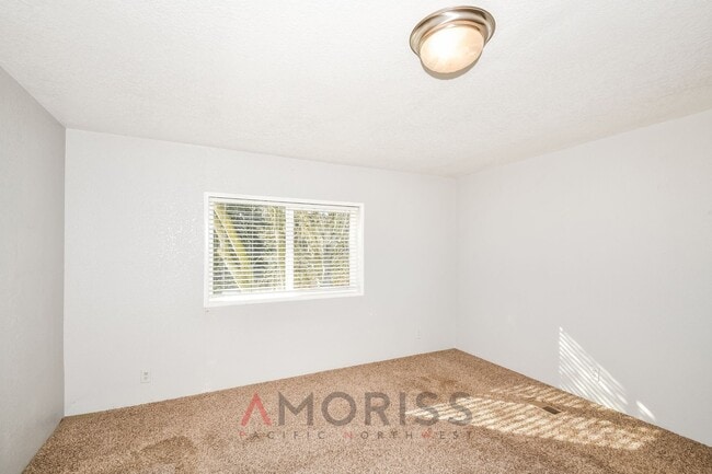 Building Photo - ****COMING SOON****  Country living in a clean, cozy home!