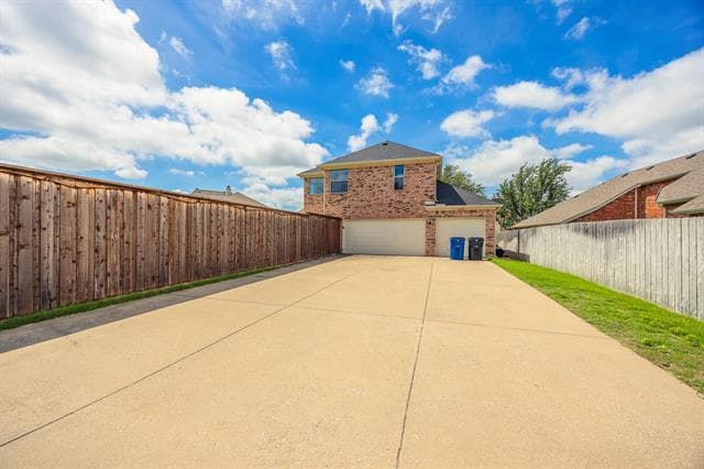 Building Photo - 11298 Bakersfield Dr