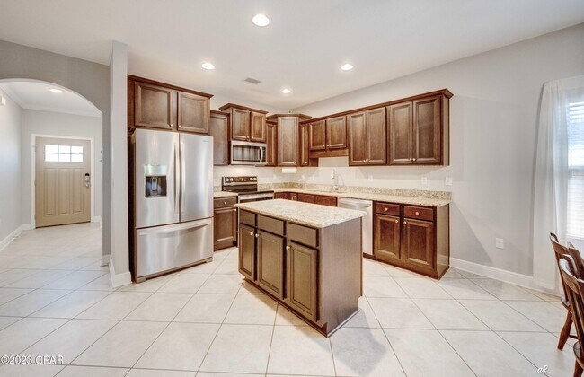 Building Photo - 4018 Brook Stone Dr